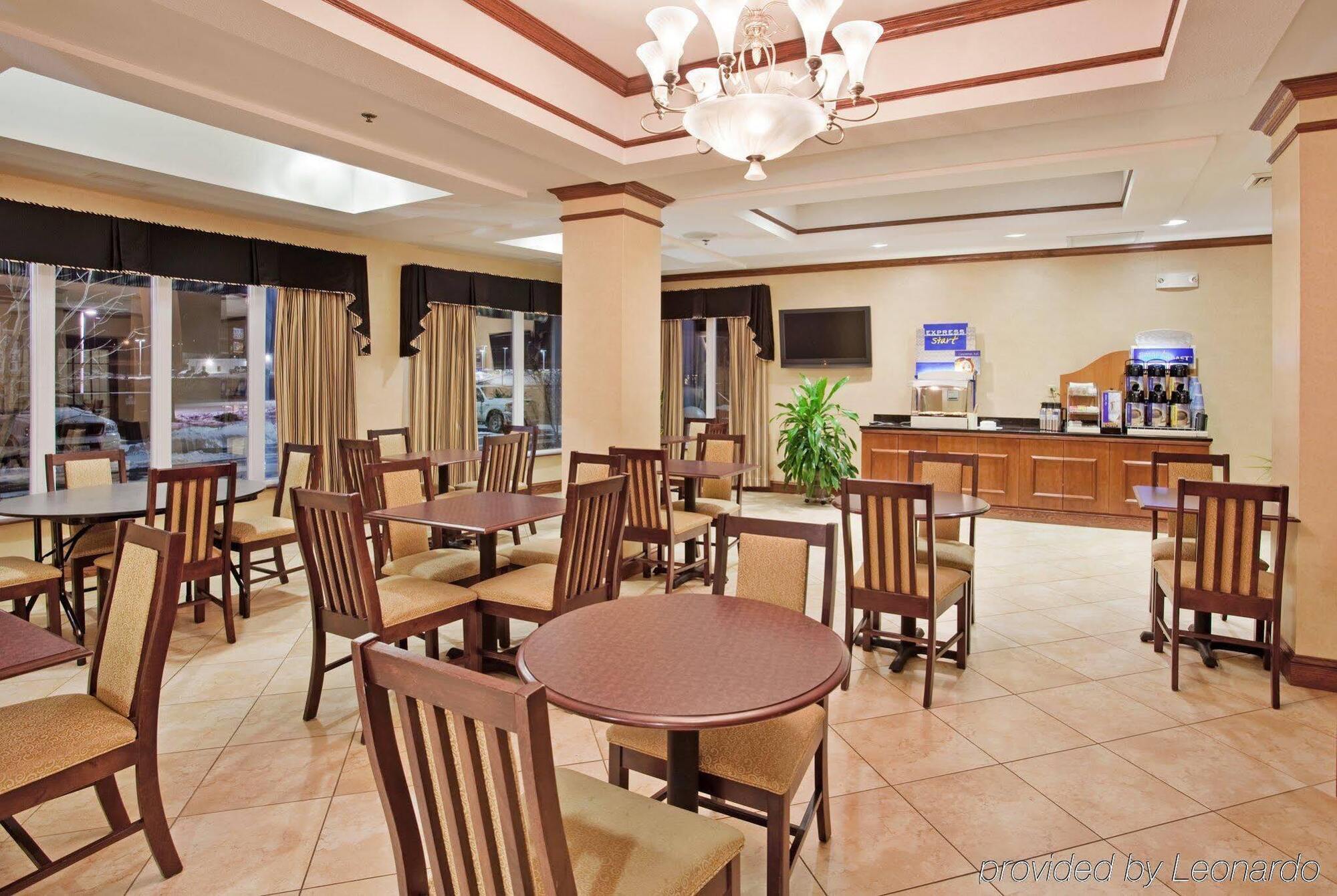 Holiday Inn Express Hotel & Suites Farmington, An Ihg Hotel Exterior foto